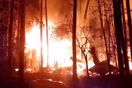 Взрыв и сильный пожар зафиксированы в СНТ в Екатеринбурге, жертв и пострадавших нет