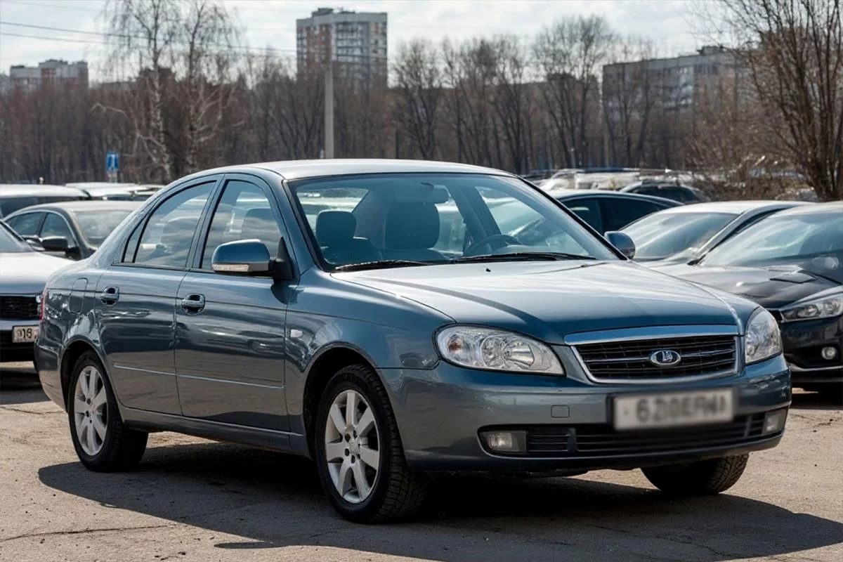 Россияне раскупают старые иномарки, игнорируя Китай: рекорд 588 млрд на «вторичку»