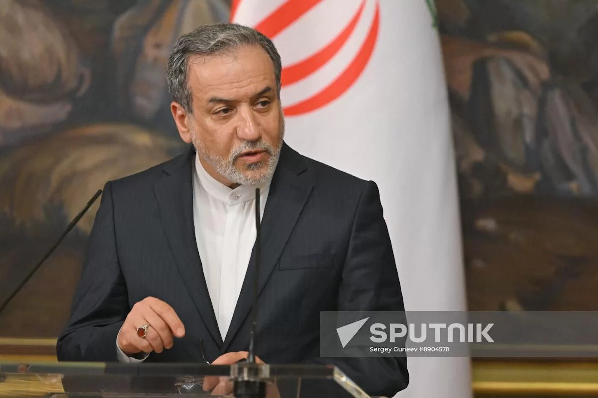 Аббас Аракчи: Ормузский пролив открыт, но не для американских и израильских танкеров