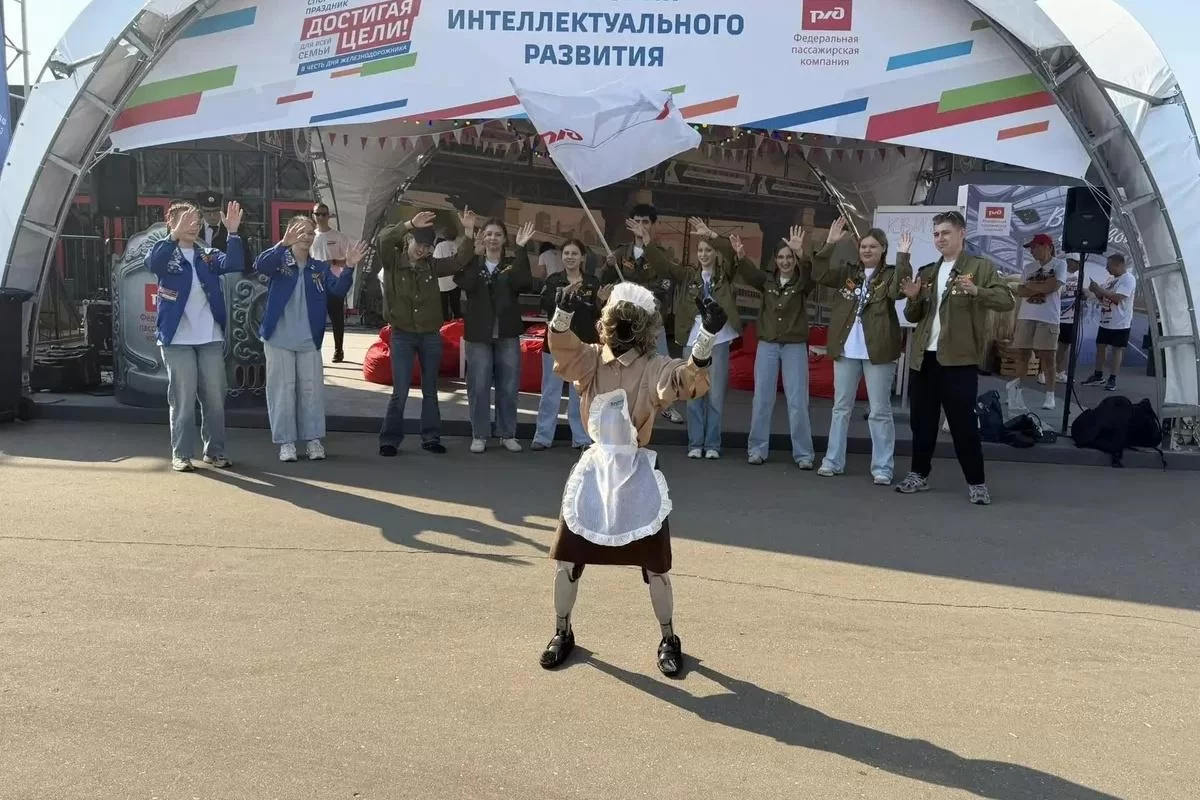 Робот в переднике: Федеральная пассажирская компания представила «Верунчика»