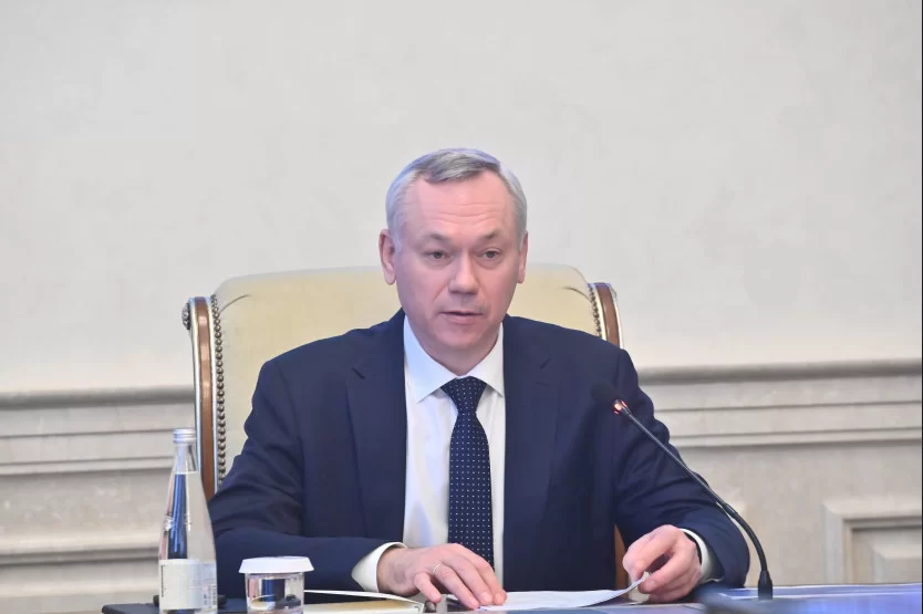 Андрей Травников поручил контролировать процесс интеграции мессенджера MAX с региональными сервисами для удобства жителей Новосибирской области