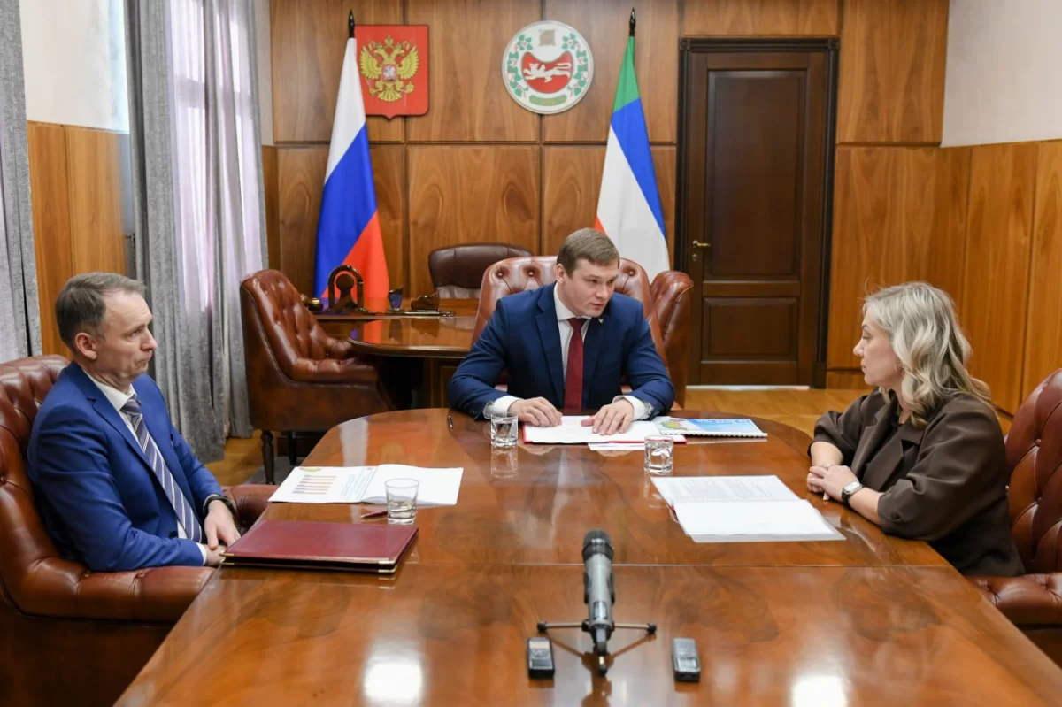 Валентин Коновалов: В Хакасии исключили необоснованные тарифные заявки предприятий на 22,35 млрд рублей в 2025 году
