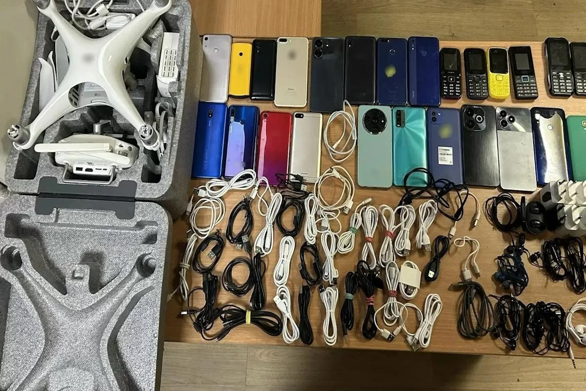 В Орловской области мужчину задержали за попытку доставить телефоны в колонию с помощью дрона