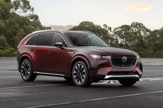 Флагманский кроссовер Mazda CX-90 довёл владельцев до суда: тормоза скрипят, а ассистенты опасны