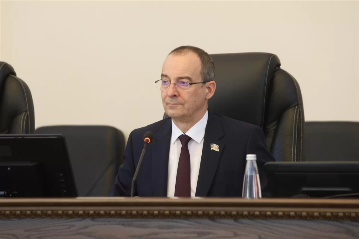 На сессии ЗСК предложили кандидатуру на должность члена ЦИК РФ