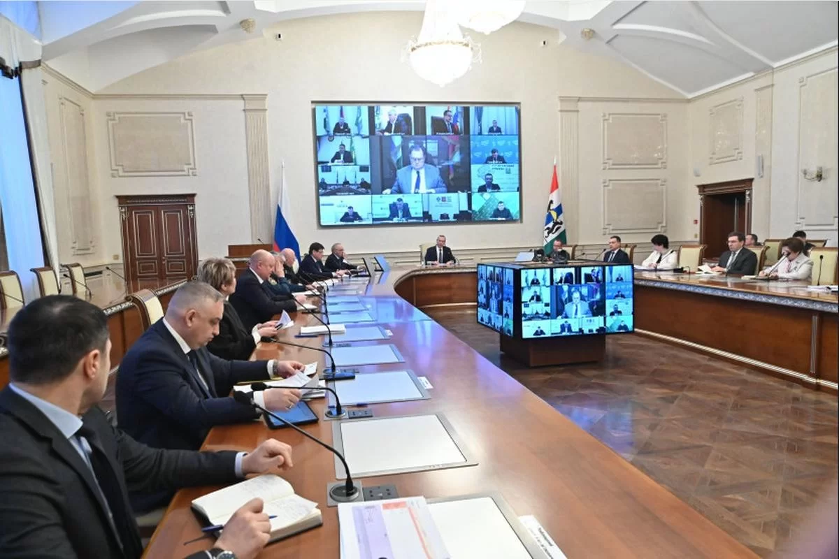 Губернатор Андрей Травников поручил создать рейтинг работодателей по активности привлечения молодежи