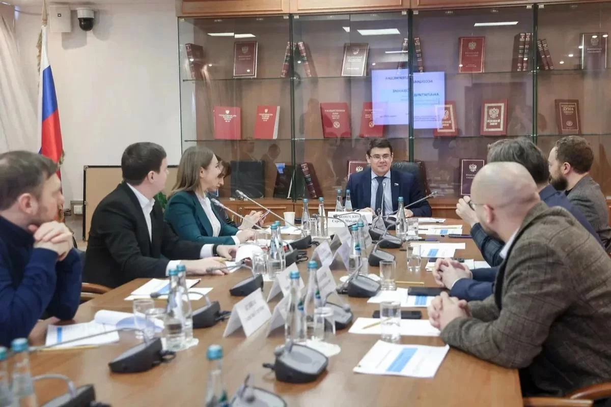 В Ассоциации руководителей медиа обозначили ключевые угрозы российским СМИ