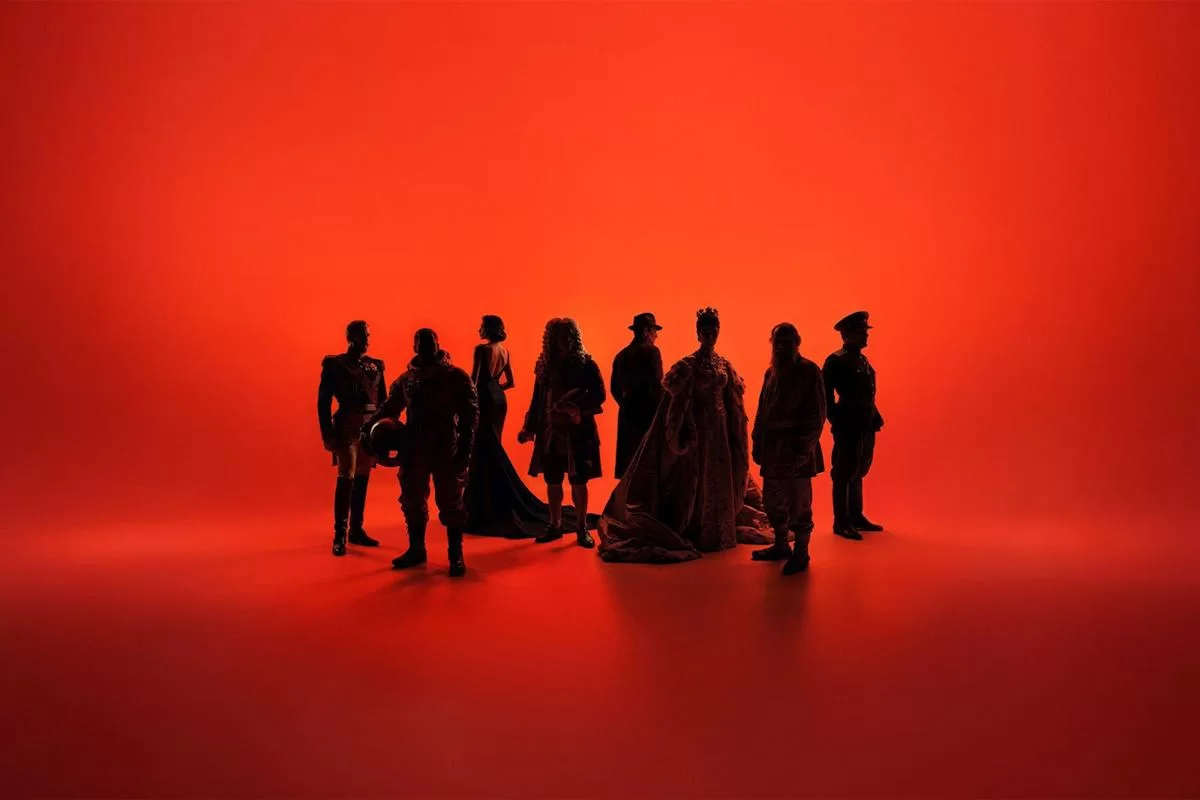 Петр I, Гагарин и Высоцкий: новая выставка оживит историю в московском парке «Зарядье»