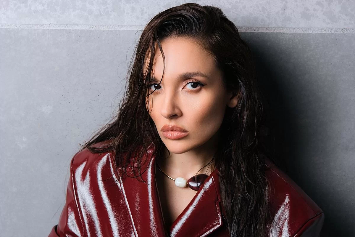 Звезда «Холопа» сделала пластическую операцию: «Грудь была визиткой, теперь новая жизнь»