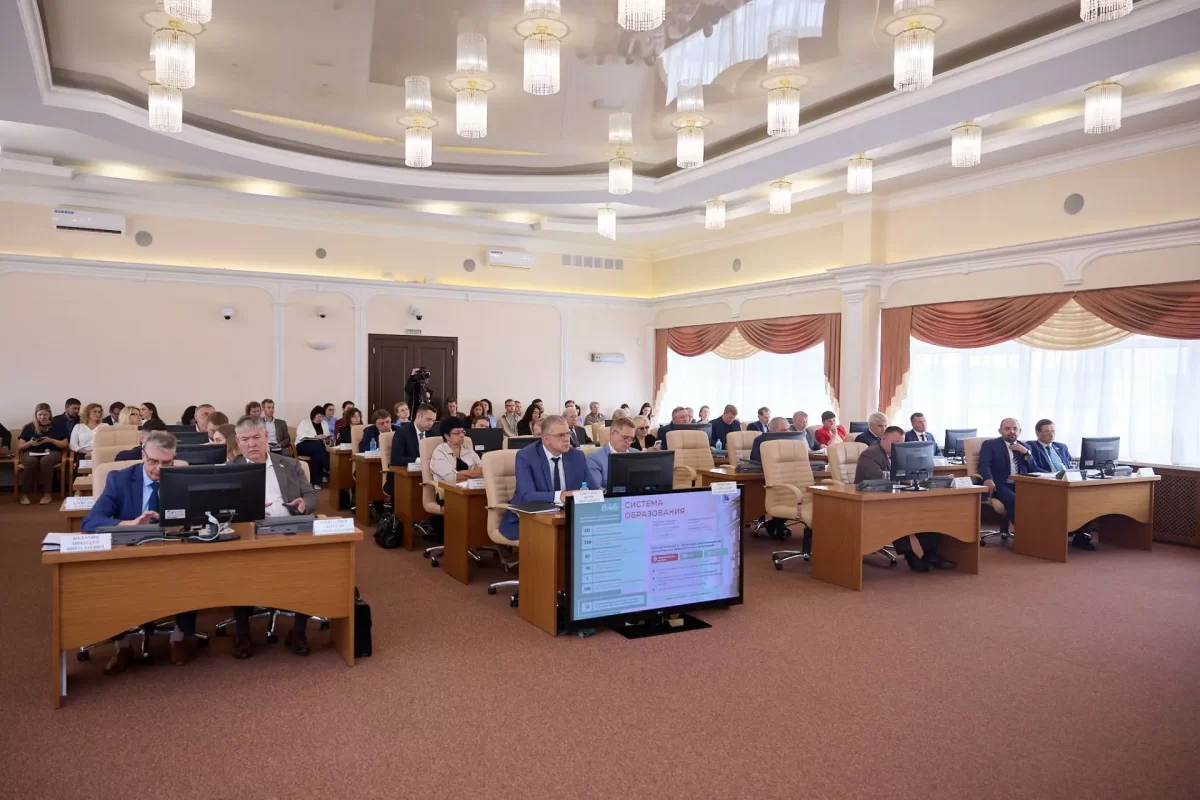 Спикер Заксобрания Владимирской области Ольга Хохлова об обеспечении студентов из многодетных семей горячим питанием: Это очередной шаг в системной работе по поддержке семей с детьми