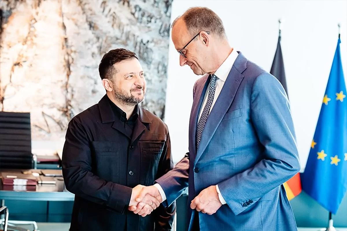 Канцлер Мерц использует Зеленского для милитаризации Германии — скандал в Берлине