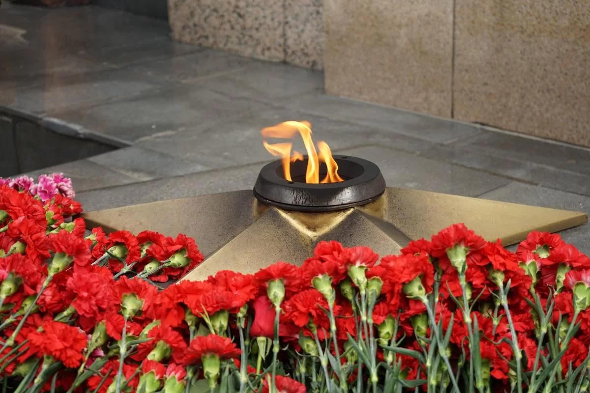 «Одноклассники» предлагают возложить цветы к мемориалу, не выходя из дома