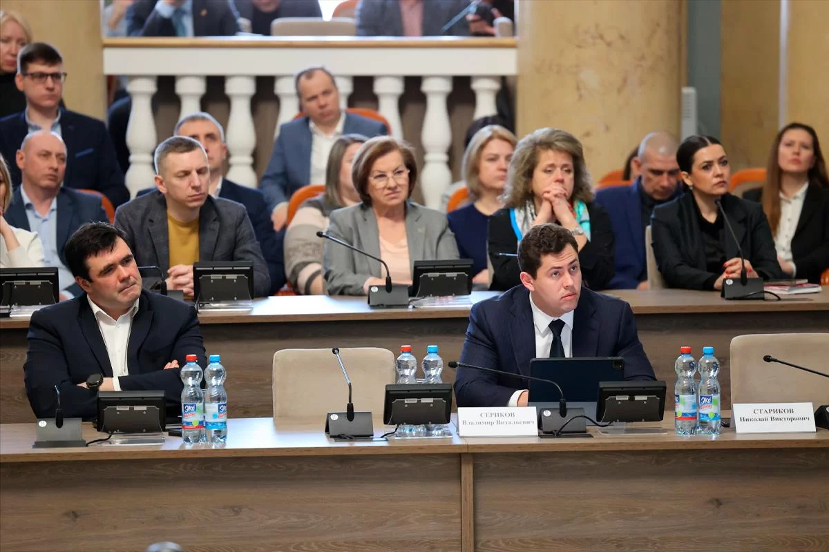 Спикер Липецкого облсовета Владимир Сериков: Парламентские чтения дают возможность объёмнее понимать происходящие в мире процессы