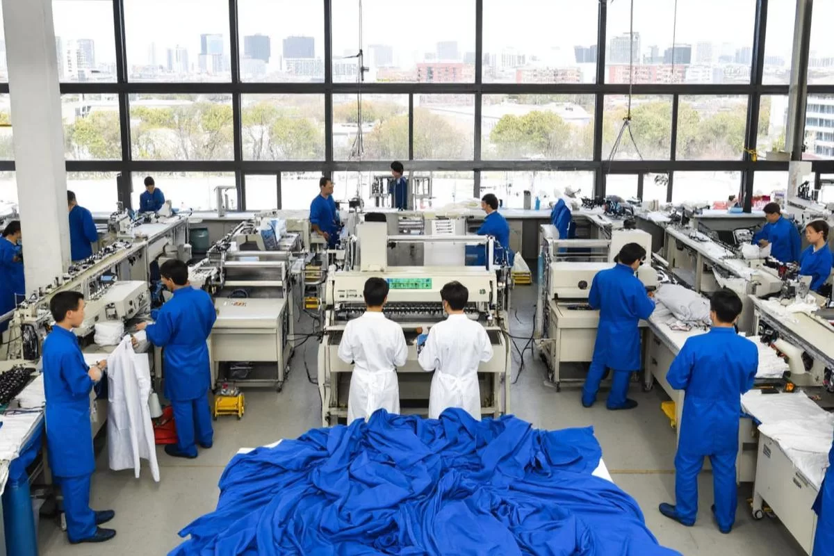 В различных регионах России под угрозой закрытия находится до четверти швейных предприятий