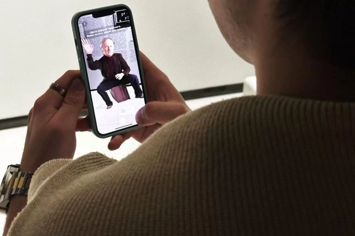 В Петербурге проверка экранов телефонов в метро связана с повышенными мерами безопасности