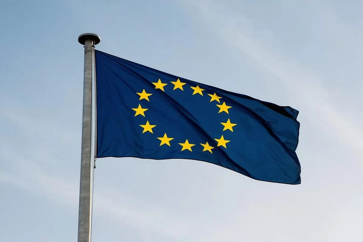 «Тиса» берет власть: Флаг ЕС возвращается в Будапешт