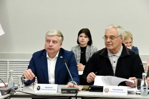 «Отток молодежи ведёт к упадку населённых пунктов»: Спикер Законодательной думы Хабаровского края Николай Шевцов принял участие в заседании Ассоциации молодежных парламентов ПФО В Йошкар-Оле