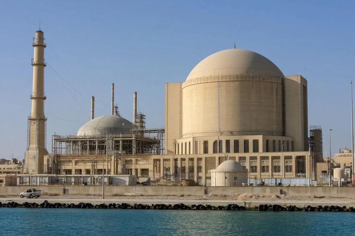 Ядерная тревога в Кувейте: жителям приказали не выходить из домов после ударов по иранскому Бушеру