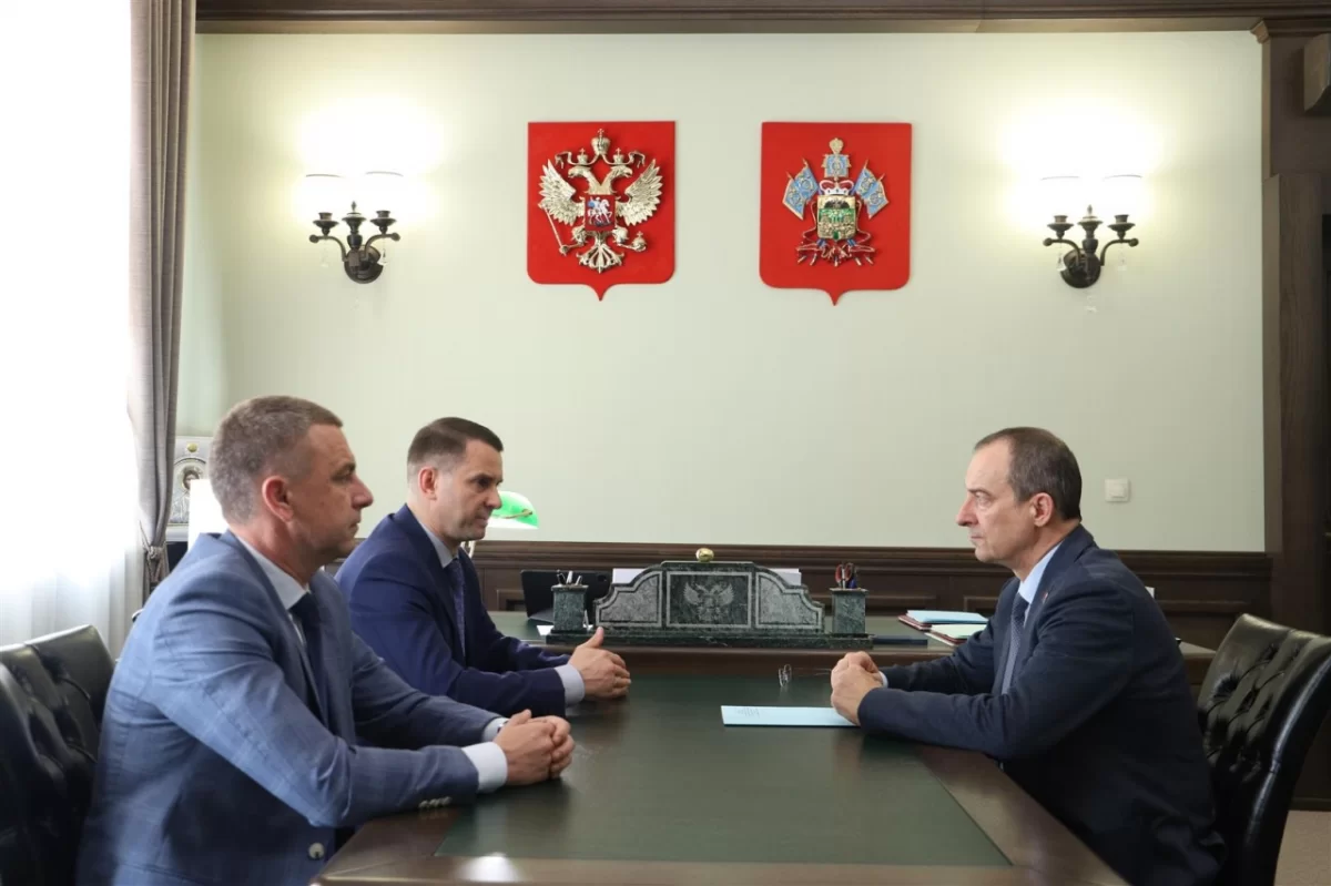 Юрий Бурлачко провел встречу с председателем комитета Госдумы РФ по труду, социальной политике и делам ветеранов Ярославом Ниловым