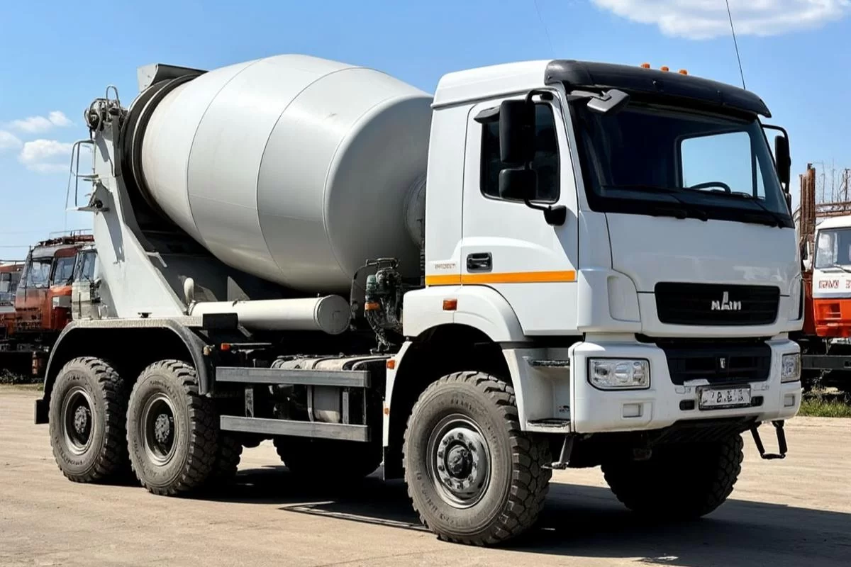 КамАЗ выпустил 35-тонное шасси для бетономешалки с отбором мощности прямо от двигателя