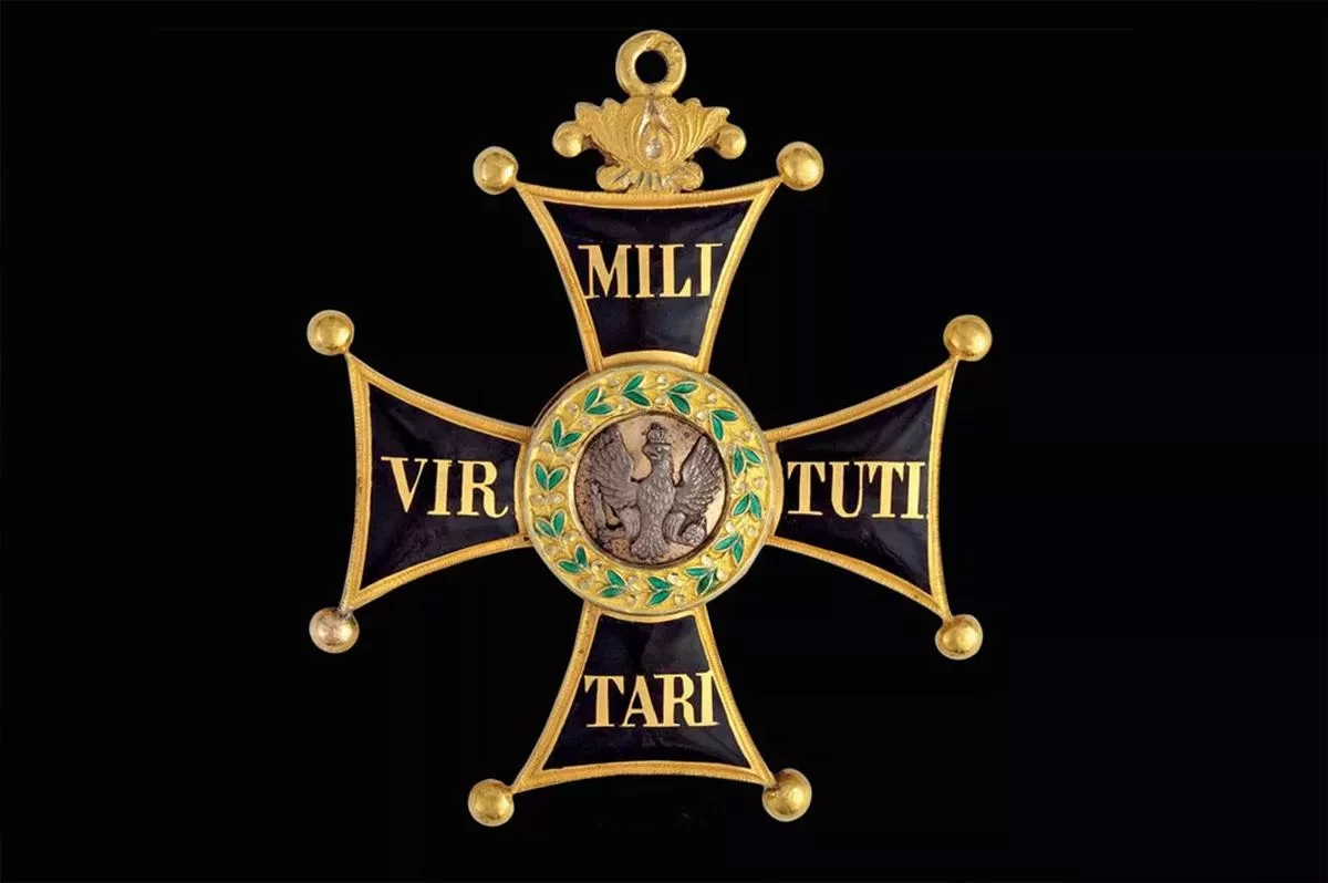 След НКВД на торгах: Польша требует от Украины снять с аукциона орден расстрелянного офицера