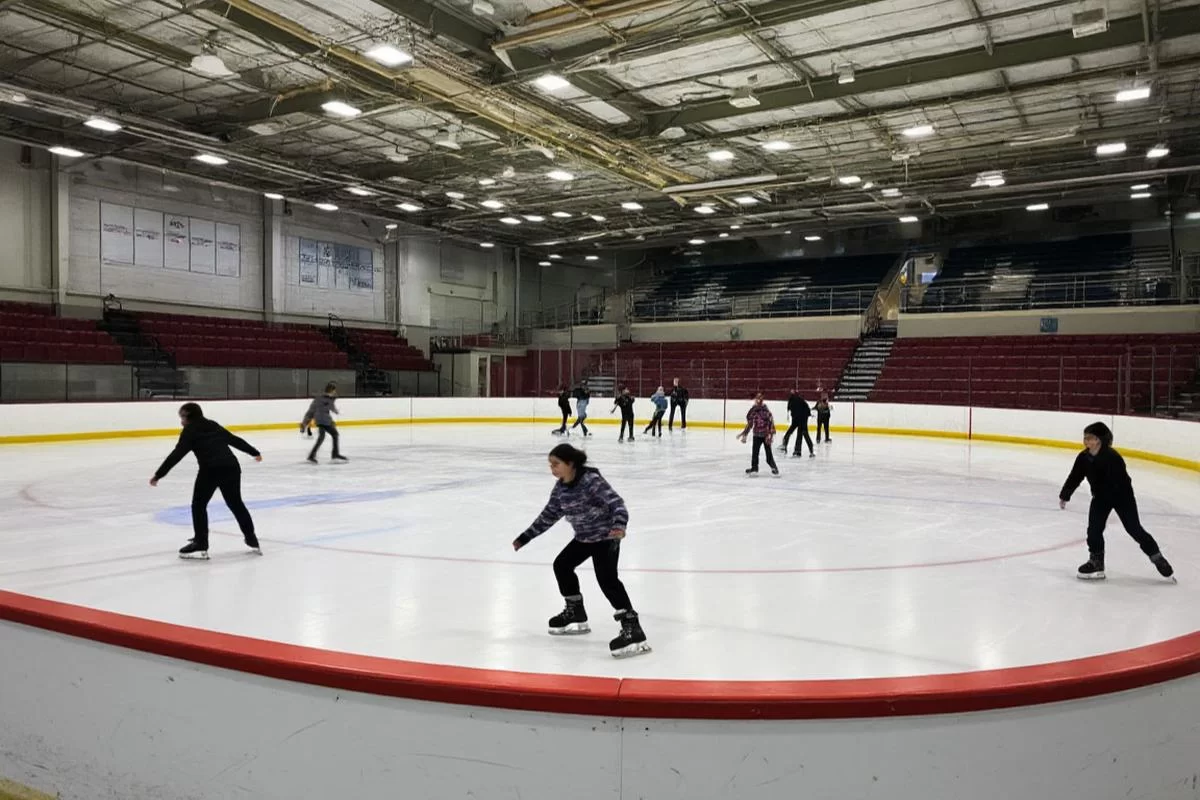 Петербуржцам рассказали, где покататься на коньках под крышей