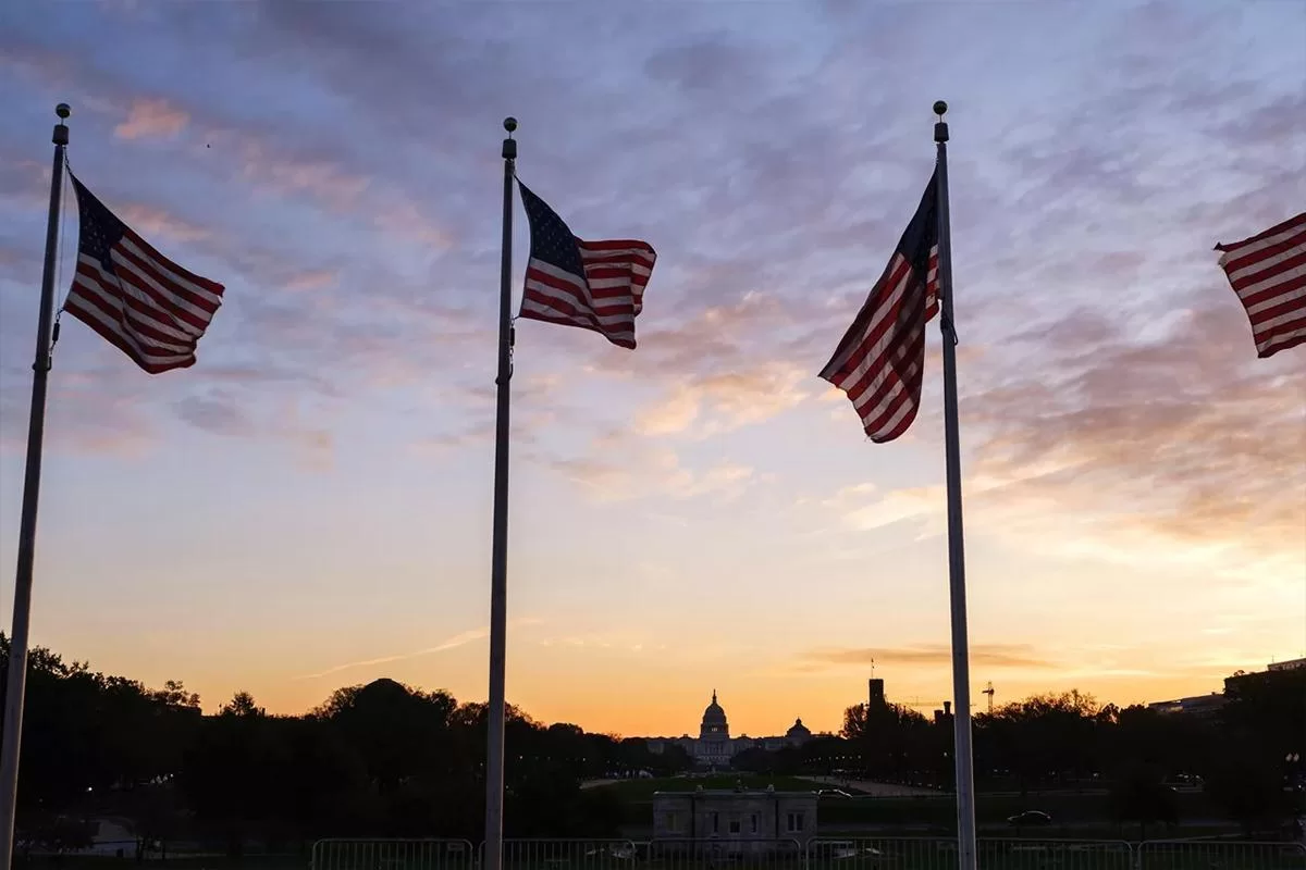 Искусственный скачок: Трамп обвинил рынок в накрутках, пока его команда в панике наблюдала за взлётом нефти до 119$