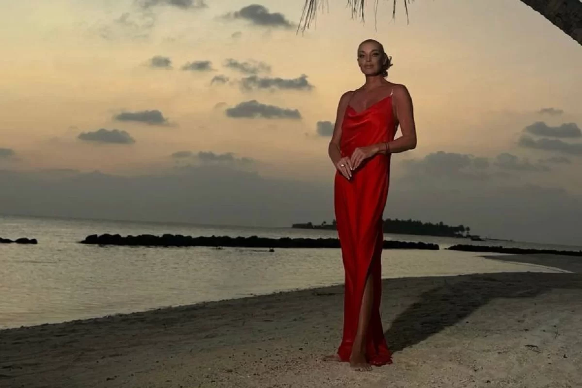 Анастасии Волочковой на 50-летие подарили сертификат на услуги пластического хирурга