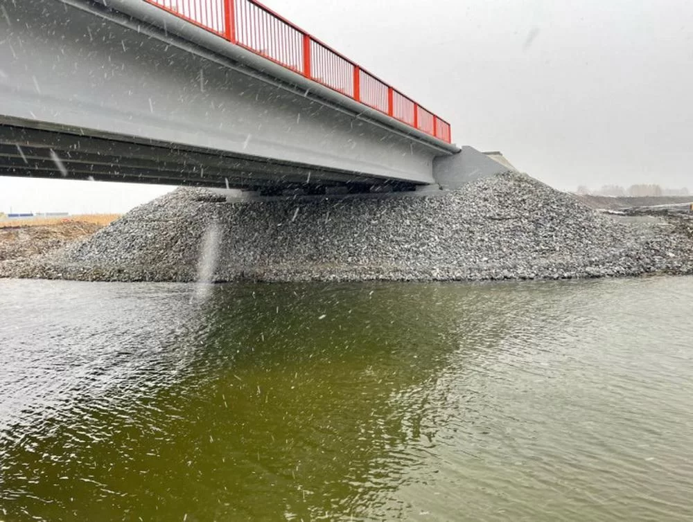 На Колыме продолжат строительство моста через ручей Авенирыч