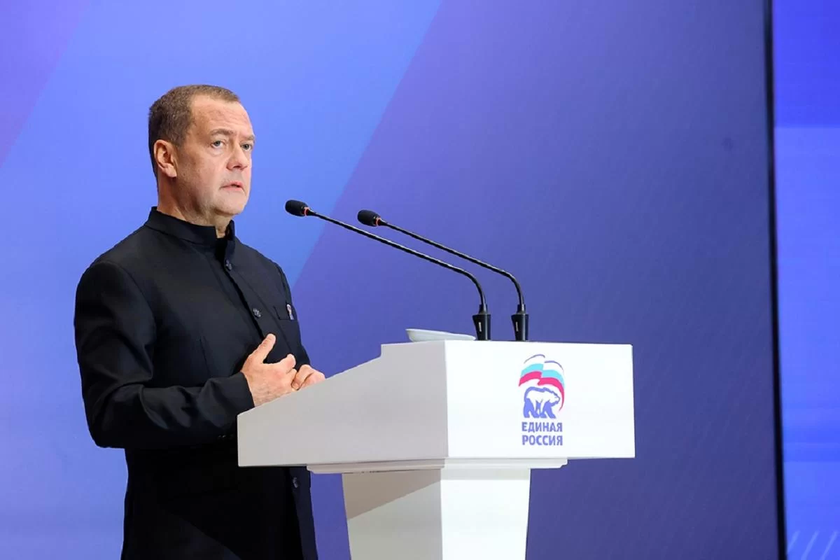 «Премьер мелкобритании» и «Комплекс «Посейдон»: Медведев поставил ультиматум новому главе Лондона