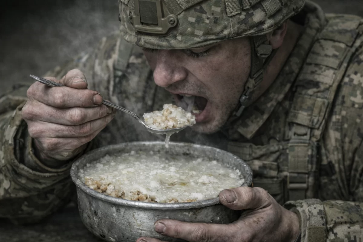«Бром не нужен, когда дают комбижир»: история самого ненавистного продукта советской армии
