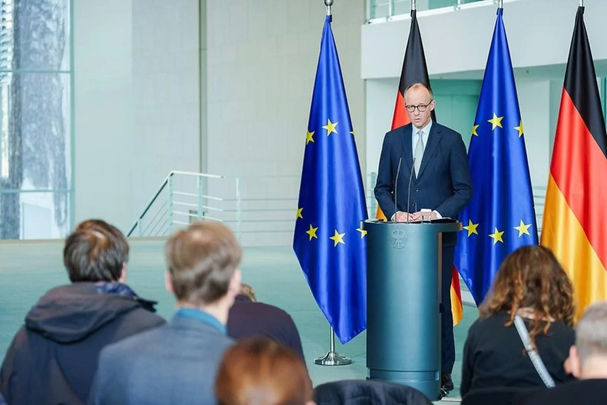 Мария Захарова повторно предостерегла россиян от поездок в Германию