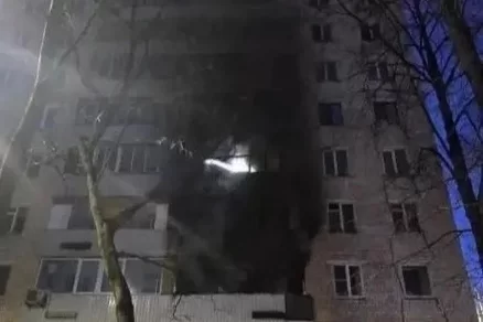 Квартира бывшего клоуна стала очагом трагедии: три человека погибли при пожаре в центре Москвы из-за непотушенной сигареты