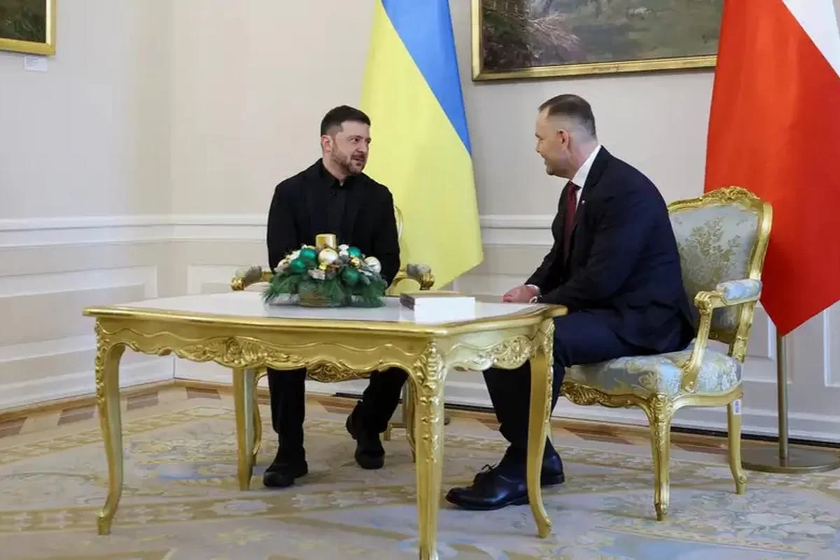 Зеленский напомнил, что Навроцкий не является королем Польши