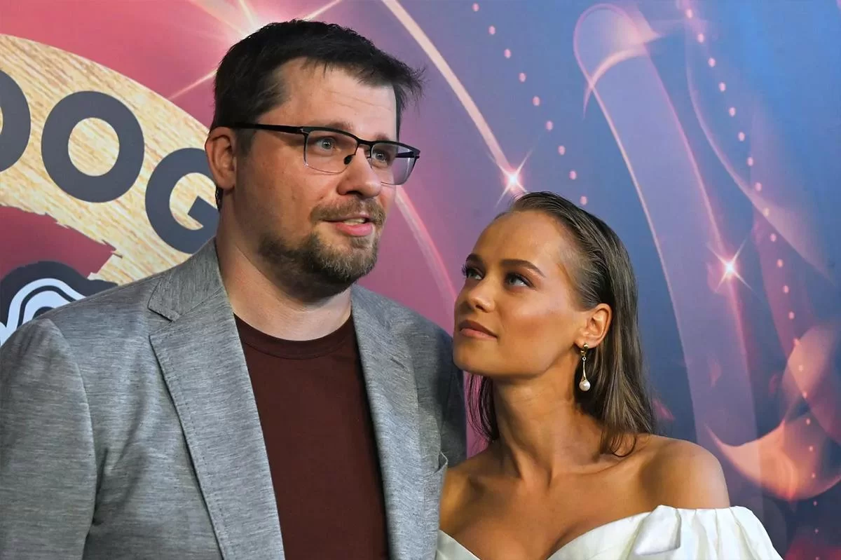 Жена Харламова взбесилась из-за слитой в СМИ новости о беременности