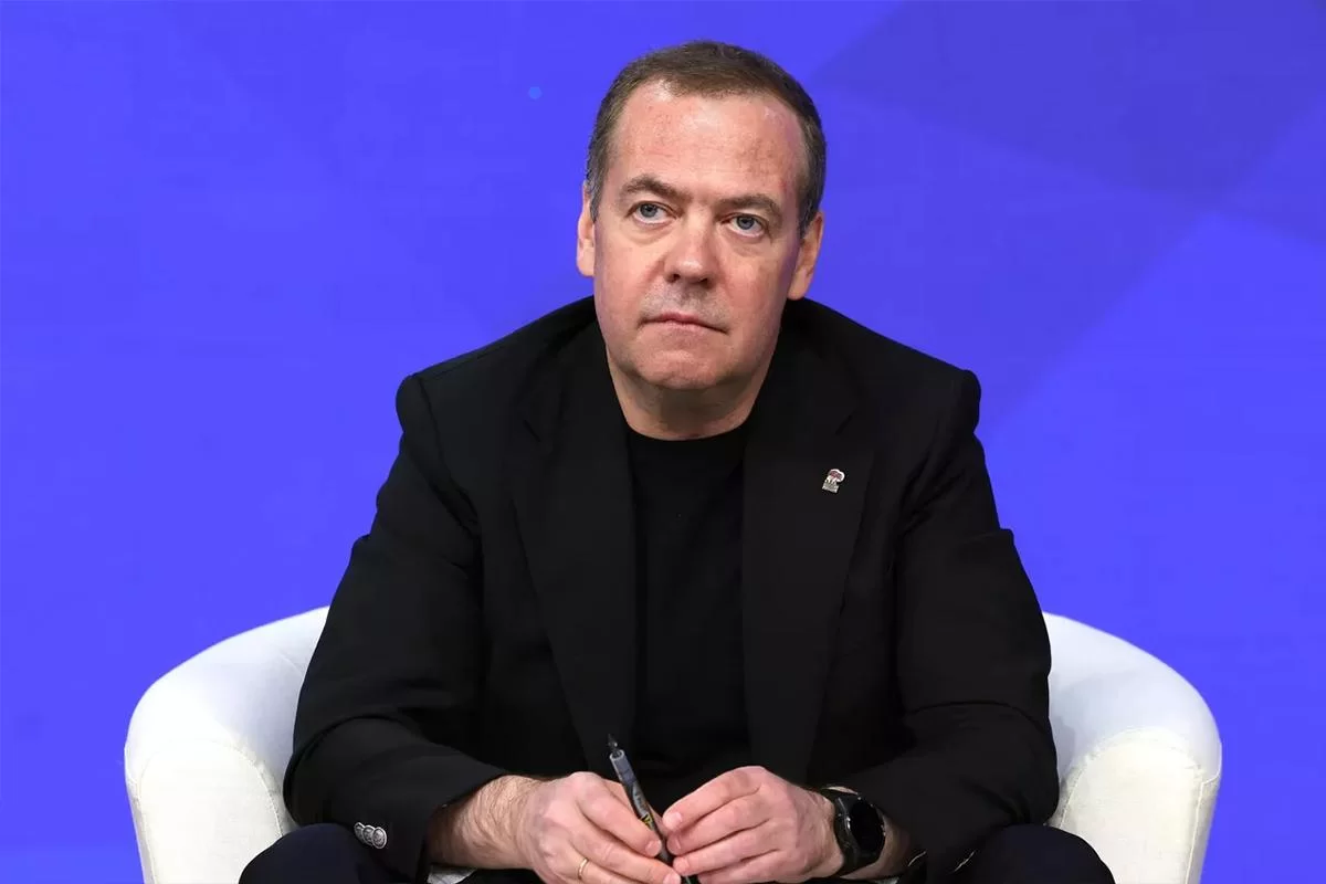 «Царствуют, но не правят»: Медведев жестко осадил европейских королей, ввязавшихся в политику ради Украины