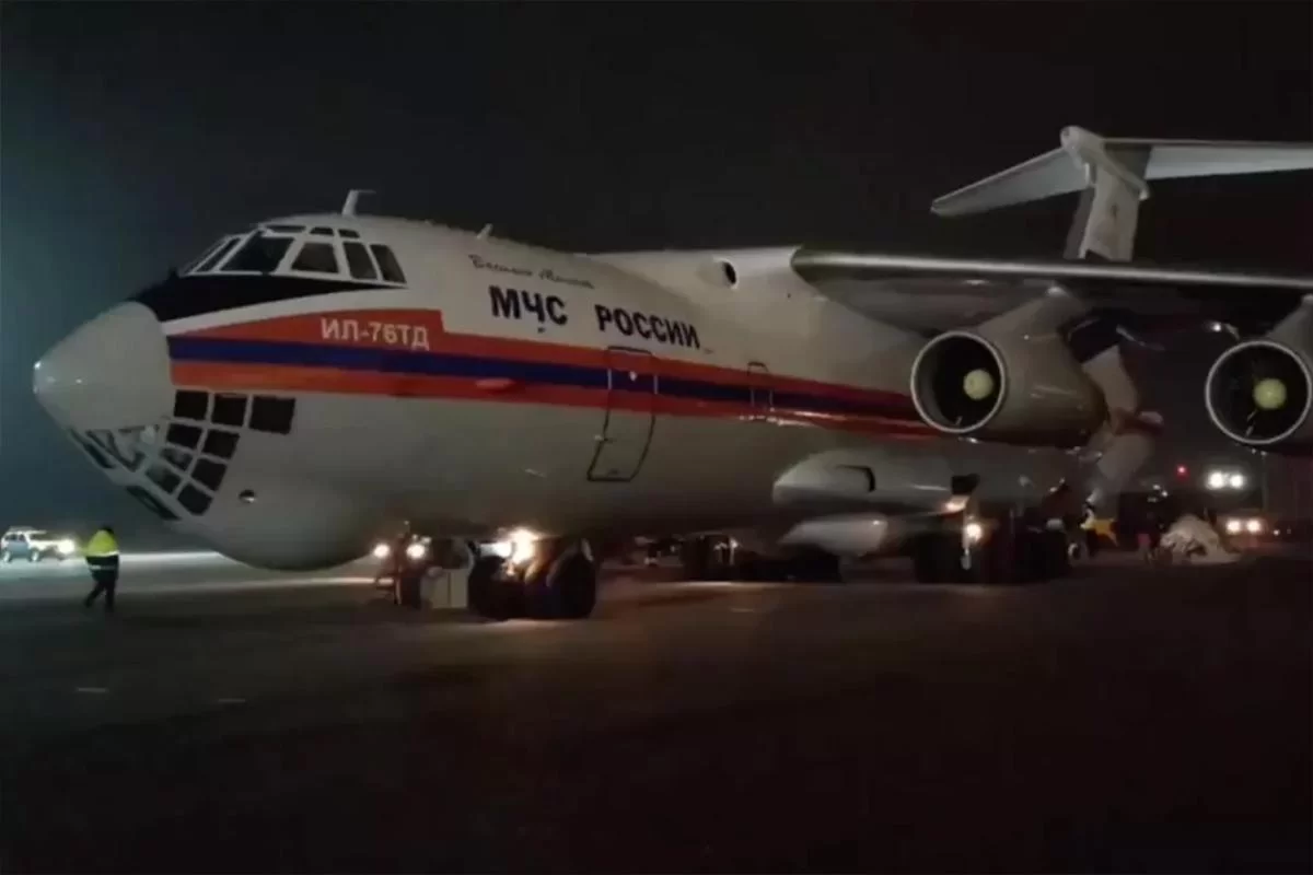 Спецборт МЧС вырвал из зоны огня 84 россиян, бежавших из Израиля через пустыню