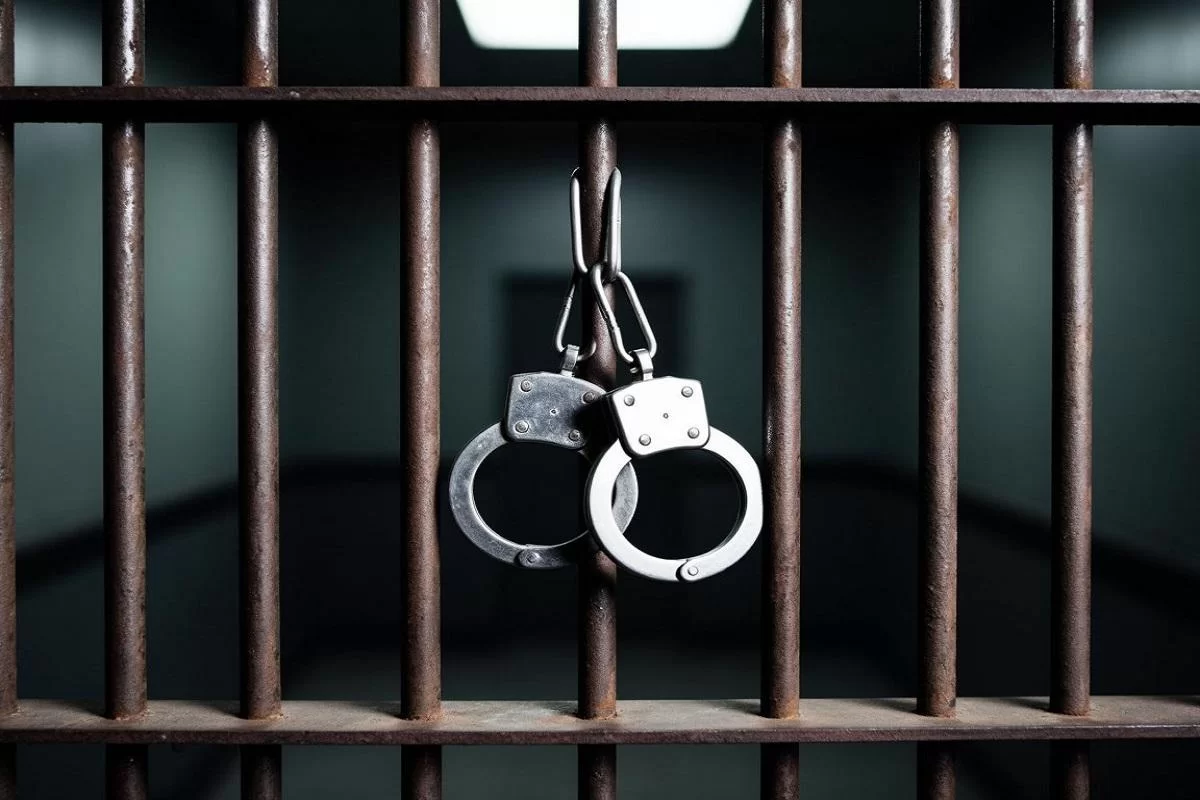 Двое ярославцев получили по 21 году строгого режима за нанесение 45 экстремистских граффити