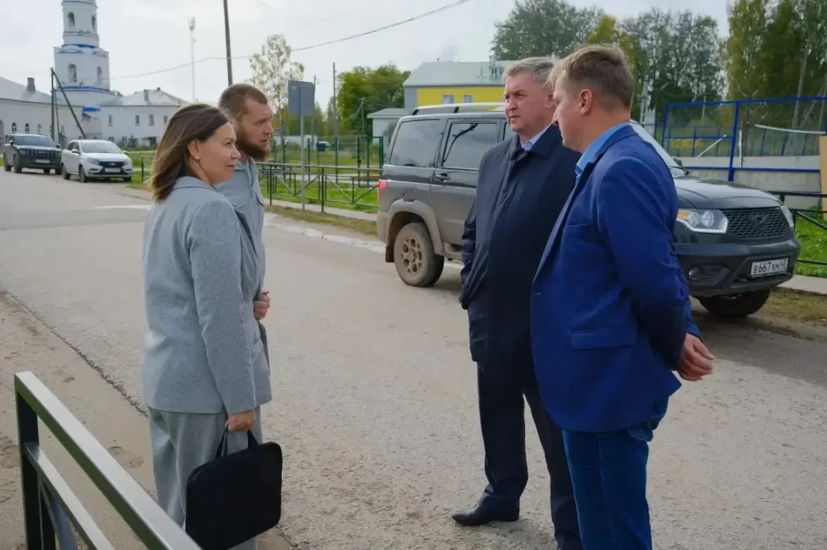 Спикер Заксобрания Кировской области Роман Береснев: В Адышево решили досрочно начать ремонт школы, рассчитанный на 2027 год
