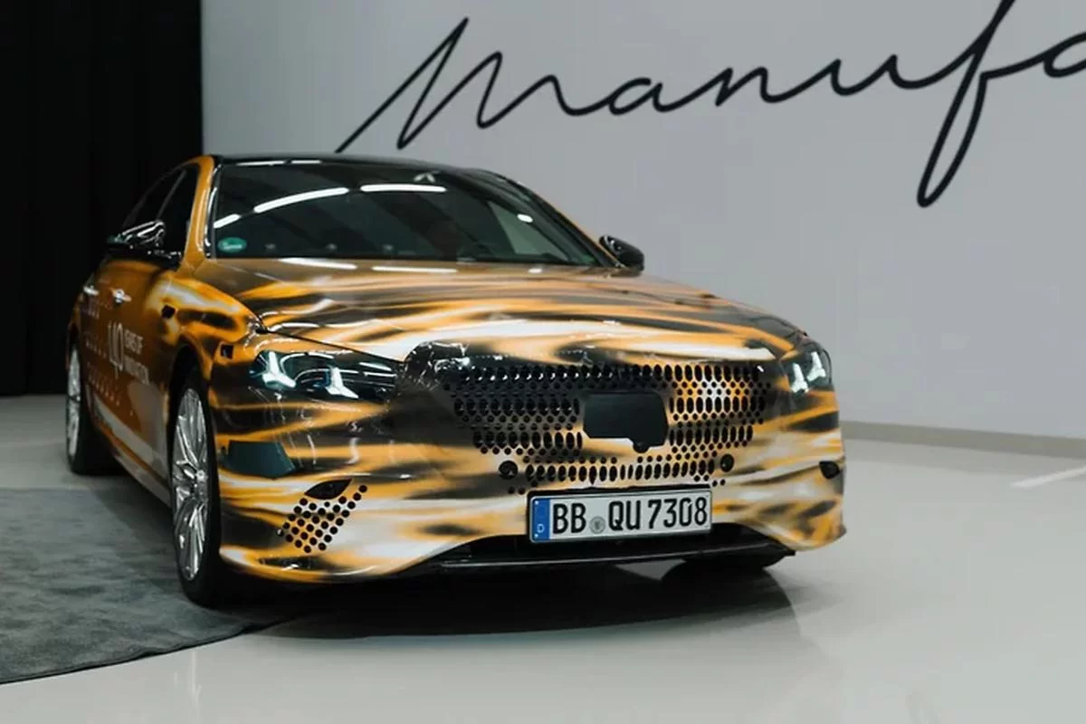 В сети появились фото нового Mercedes-Benz S-Сlass