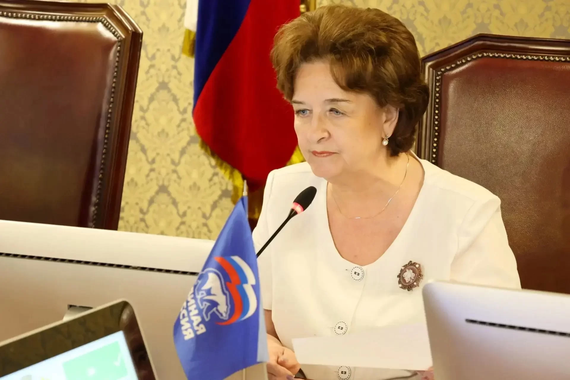 Марина Дмитриева на заседании облдумы 20 мая