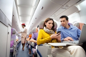 Авиакомпаниям в России запретят рассаживать семьи в самолетах