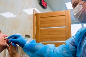 В Петербурге начали прививать назальной вакциной от COVID-19
