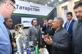 Минниханов прибыл на выставку ИННОТЕХ в Узбекистане