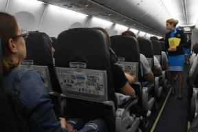 Ространснадзор призвал авиакомпании высаживать людей при духоте в самолетах