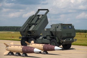 США направляют на Украину новые ракеты ATACMS M57, дальность которых составляет 300 км
