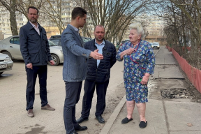 Дмитрий Ходасевич проверил качество ремонта дороги в одном из дворов Коломны