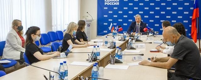 Инициативы жителей Вологодской области включат в программу «Единой России»