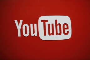 YouTube экспериментирует с новой ИИ-технологией для улучшения просмотра видео